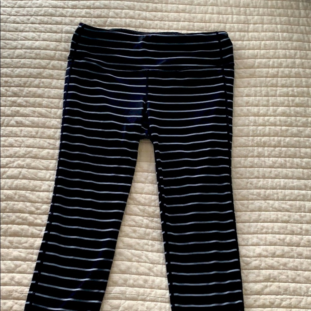 Free bundle of 35 Athleta Pants crop